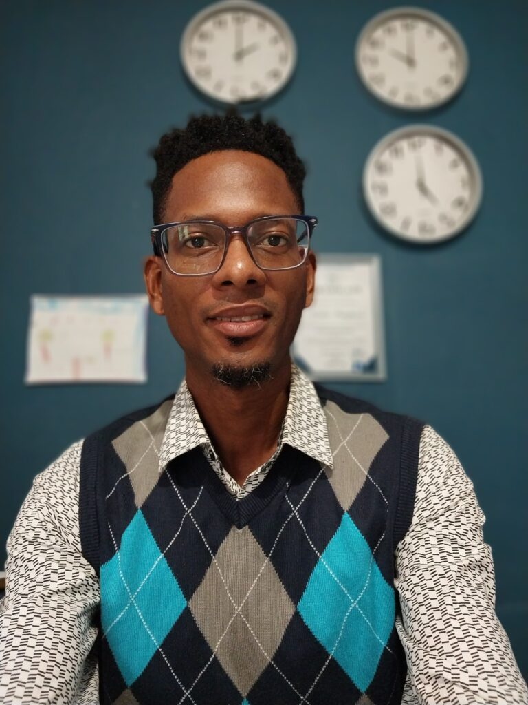 Hi, I'm Leslie Sampson